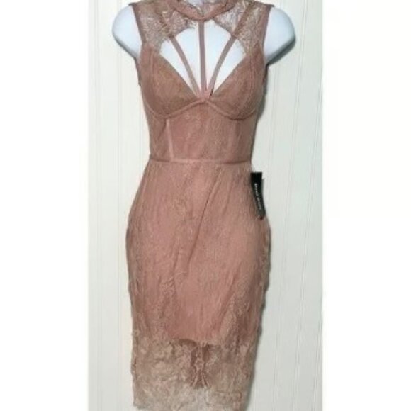 NWOT lovely dinner or party dress - Picture 1 of 6